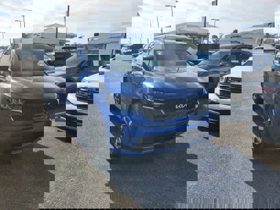 Used 2023 Kia Sorento S w/ Panoramic Sunroof Package