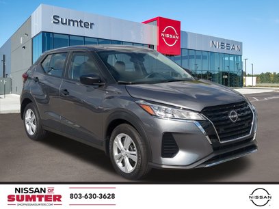 New 2025 Nissan Kicks Play S
