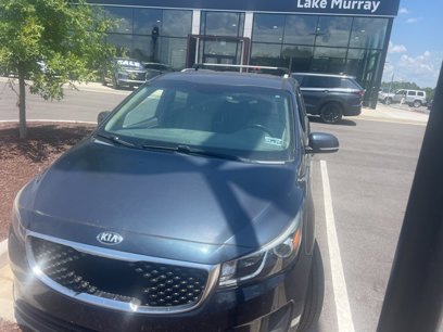 Used 2017 Kia Sedona LX w/ LX Essentials Premium Package