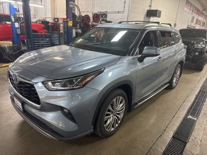 Used 2021 Toyota Highlander Platinum