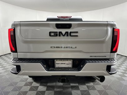 New 2025 GMC Sierra 2500 Denali Ultimate w/ Max Trailering Package