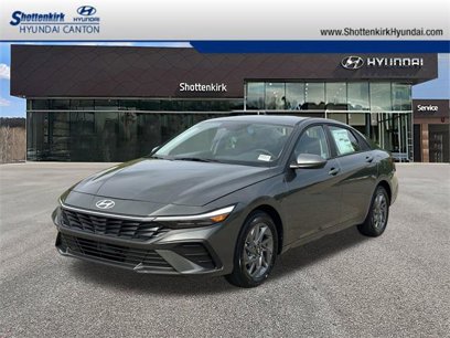 New 2025 Hyundai Elantra Blue