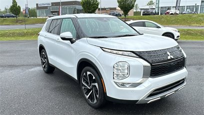 Used 2024 Mitsubishi Outlander SE
