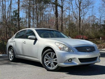 Used 2011 INFINITI G25 x w/ Moonroof Pkg