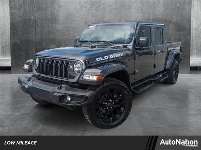Used 2024 Jeep Gladiator Sport