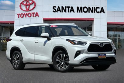Used 2022 Toyota Highlander XLE