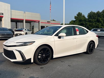 New 2025 Toyota Camry SE