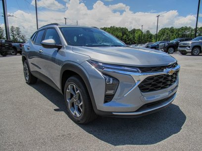 New 2025 Chevrolet Trax LT w/ Driver Confidence Package
