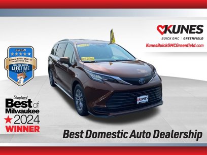 Used 2021 Toyota Sienna LE
