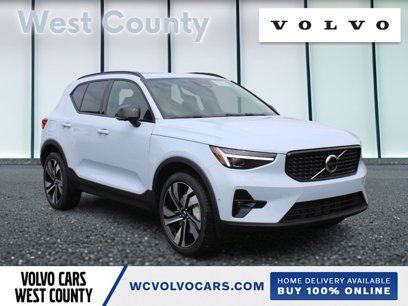 New 2025 Volvo XC40 B5 Ultra w/ Climate Package