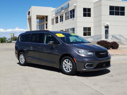 Used 2022 Chrysler Pacifica Touring-L