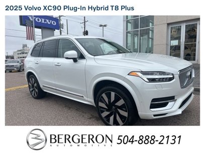 New 2025 Volvo XC90 T8 Plus