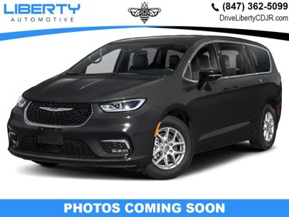New 2025 Chrysler Pacifica Select