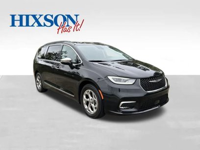 Used 2023 Chrysler Pacifica Limited