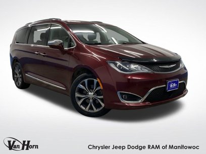 Used 2017 Chrysler Pacifica Limited w/ Advanced Safetytec Group