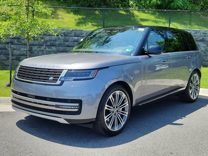 New 2025 Land Rover Range Rover Long Wheelbase SE