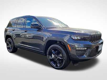New 2025 Jeep Grand Cherokee Limited w/ Black Appearance Package