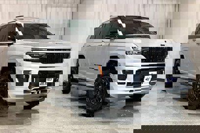 Used 2023 Jeep Grand Cherokee L Overland w/ Advanced Protech Group III