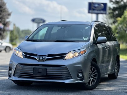 Used 2018 Toyota Sienna XLE w/ XLE Navigation Package