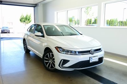 New 2025 Volkswagen Jetta SE