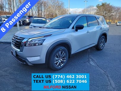 New 2025 Nissan Pathfinder S