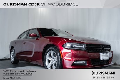 Used 2017 Dodge Charger SXT w/ Navigation & Travel Group