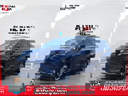 Used 2021 Toyota Sienna XLE