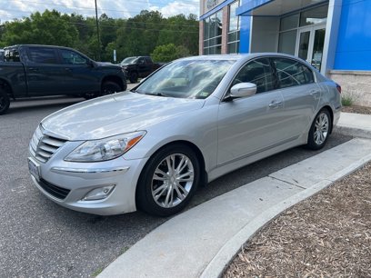 Used 2013 Hyundai Genesis 3.8 w/ Premium Pkg