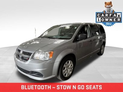 Used 2019 Dodge Grand Caravan SE w/ UConnect Hands-Free Group