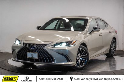 Certified 2022 Lexus ES 300h w/ Premium Package