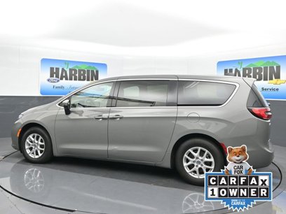 Used 2023 Chrysler Pacifica Touring-L