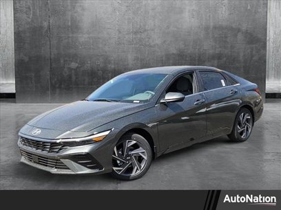New 2025 Hyundai Elantra SEL