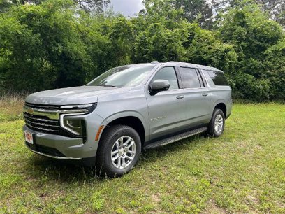 New 2025 Chevrolet Suburban LT w/ Comfort Package