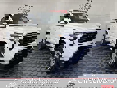 New 2025 Toyota Tacoma SR5