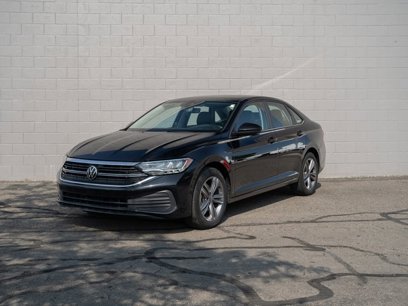 Used 2022 Volkswagen Jetta SE w/ Panoramic Sunroof Package