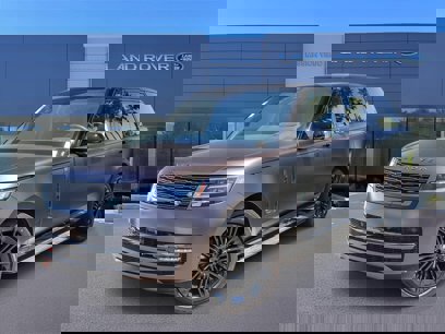 New 2025 Land Rover Range Rover Long Wheelbase Autobiography
