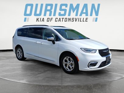 Used 2023 Chrysler Pacifica Limited