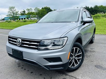 Used 2020 Volkswagen Tiguan SE w/ Panoramic Sunroof Package