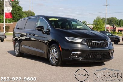 Used 2023 Chrysler Pacifica Touring-L
