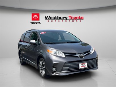 Used 2018 Toyota Sienna XLE