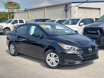 Used 2025 Nissan Versa S w/ Trunk Package