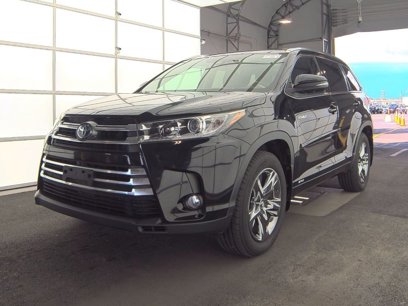 Used 2017 Toyota Highlander Limited Platinum