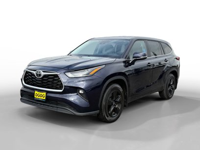 Used 2023 Toyota Highlander LE