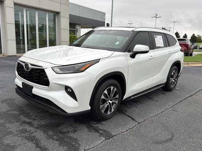 Used 2023 Toyota Highlander XLE