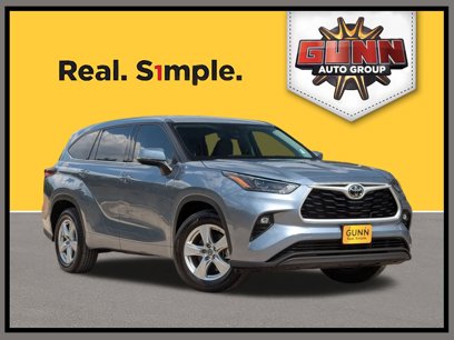 Used 2022 Toyota Highlander LE