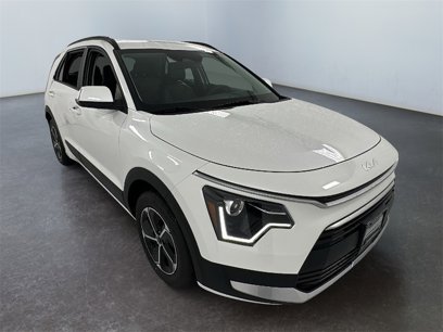 New 2025 Kia Niro EX