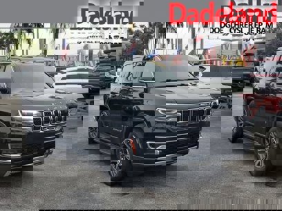 Certified 2022 Jeep Wagoneer Series III w/ Flexible Seating Group