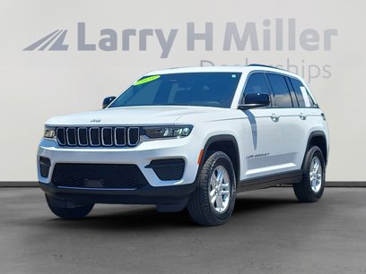 Used 2025 Jeep Grand Cherokee Laredo w/ Trailer Tow Package