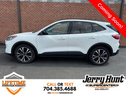 Used 2022 Ford Escape SE w/ SE Sport Appearance Package