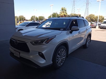 Used 2023 Toyota Highlander Platinum